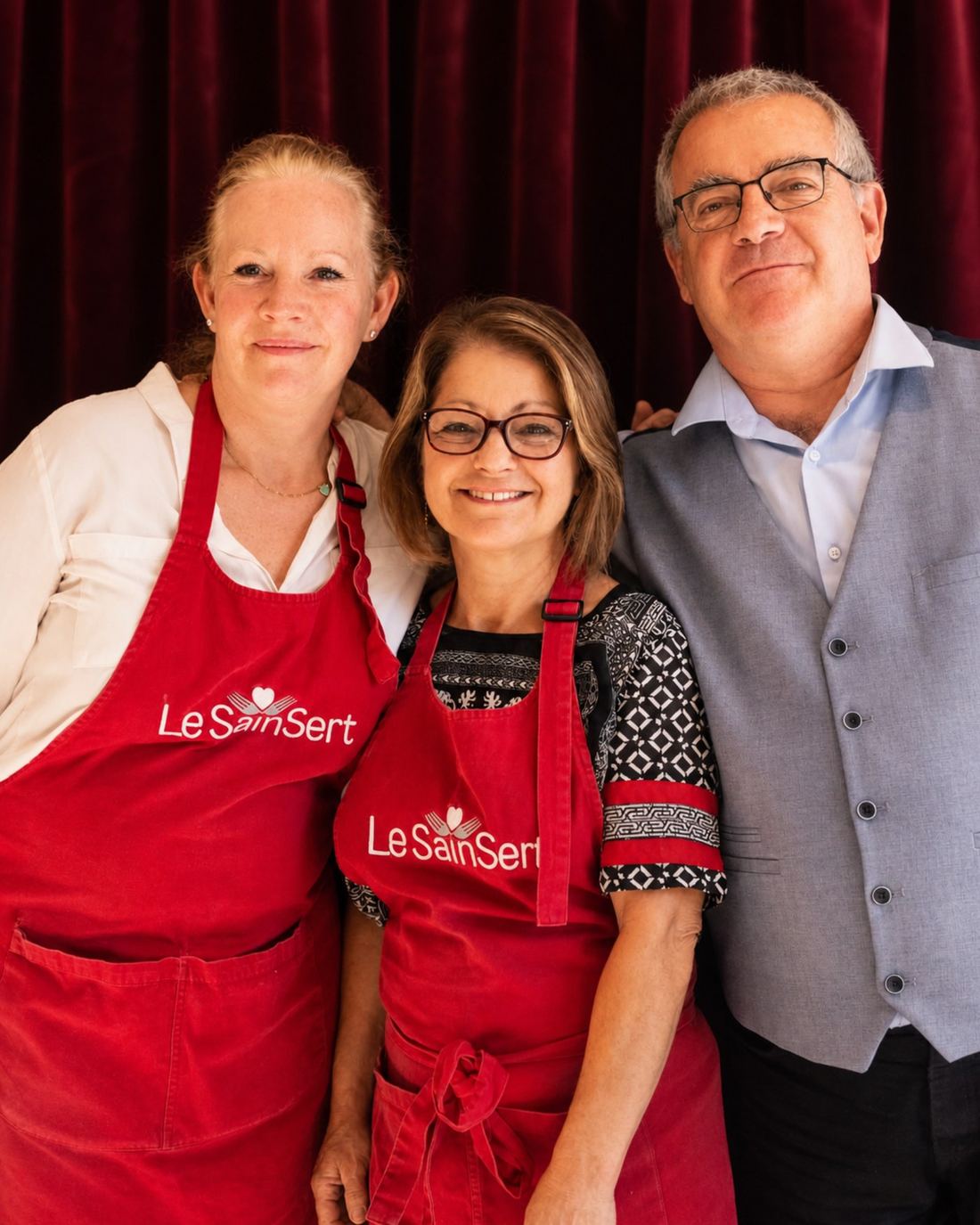 Isabelle, Stéphane et leur équipe du restaurant Le Sain Sert